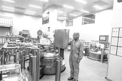 數(shù)智技術(shù)賦能，打造化妝品“透明工廠”新模式——技術(shù)轉(zhuǎn)讓方案解析